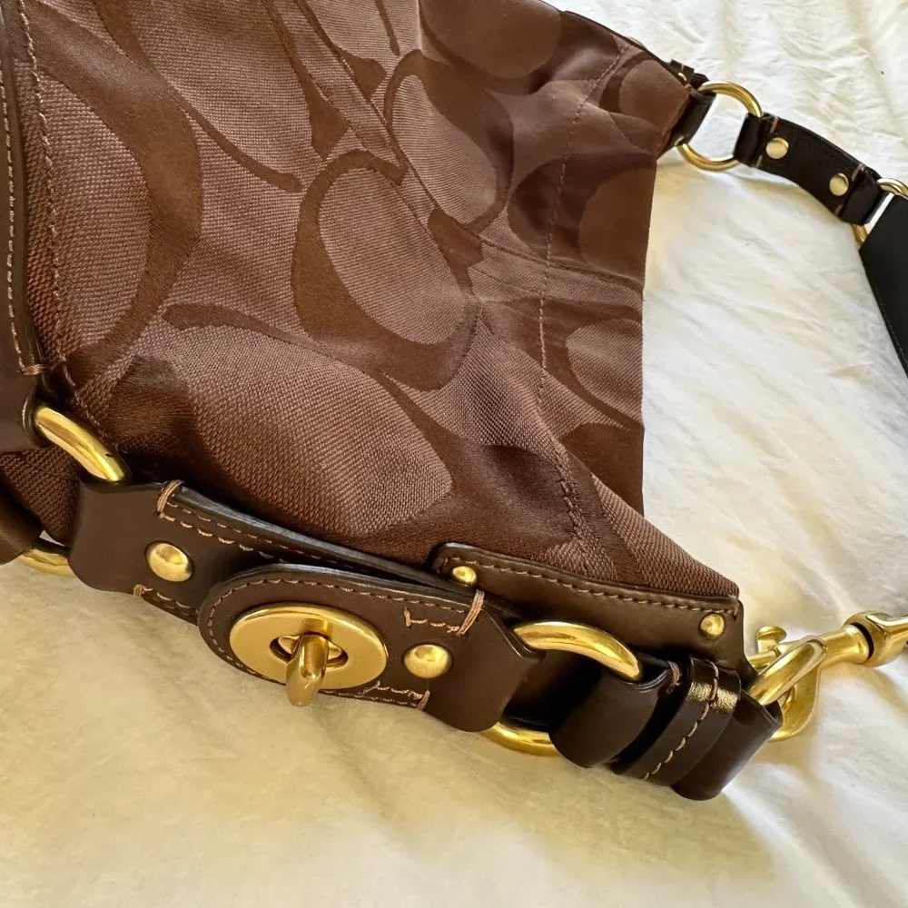 Coach Shoulder Bag - Picture 3 of 6